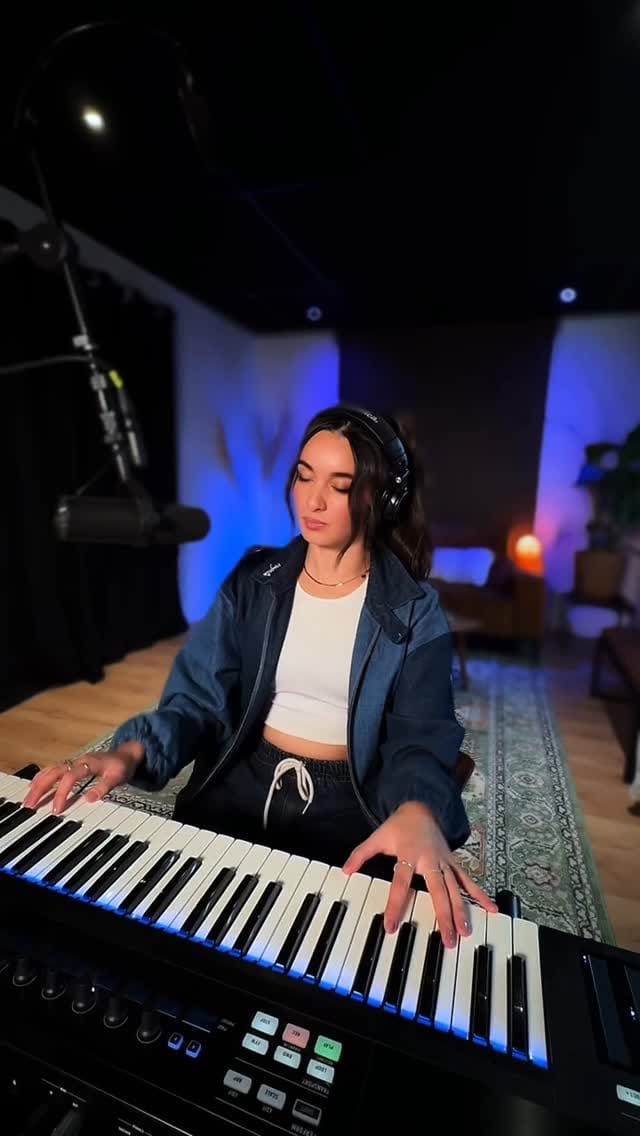 Post 6 by DEBRAH JADE on Instagram (video)