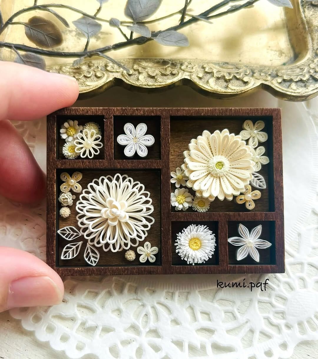 Post 9 by ＠くみ/ Paper Flower artist on Instagram (carousel)