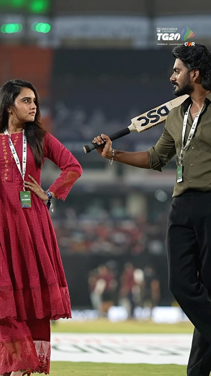 Post 4 by SONIYA SINGH on Instagram (video)
