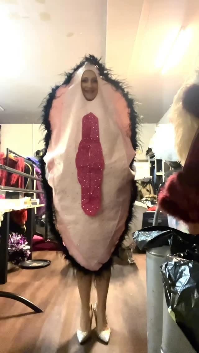 Post 6 by elena gabrielle on Instagram (video)