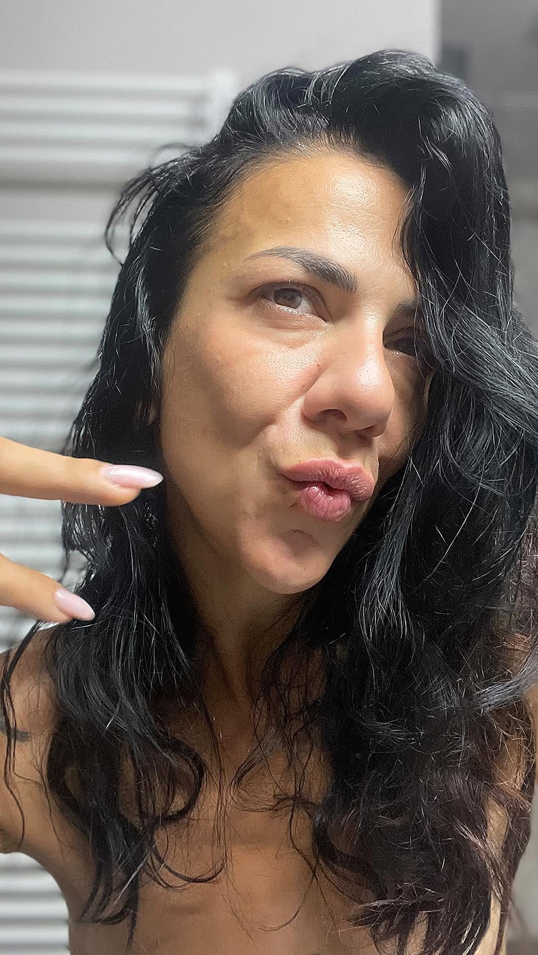 Post 3 by Kinshape® on Instagram (video)