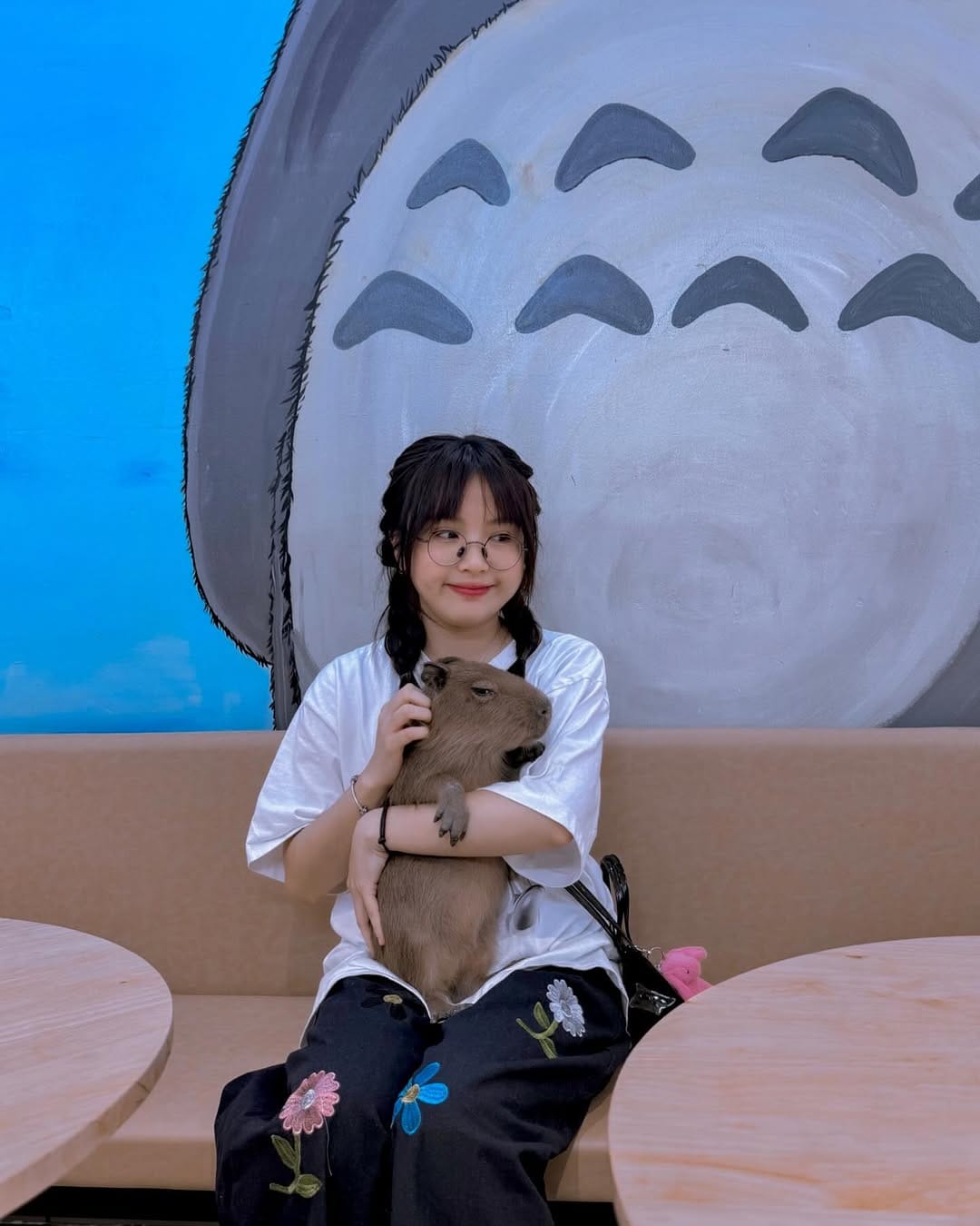 Post 10 by Nguyễn Ngân on Instagram (carousel)