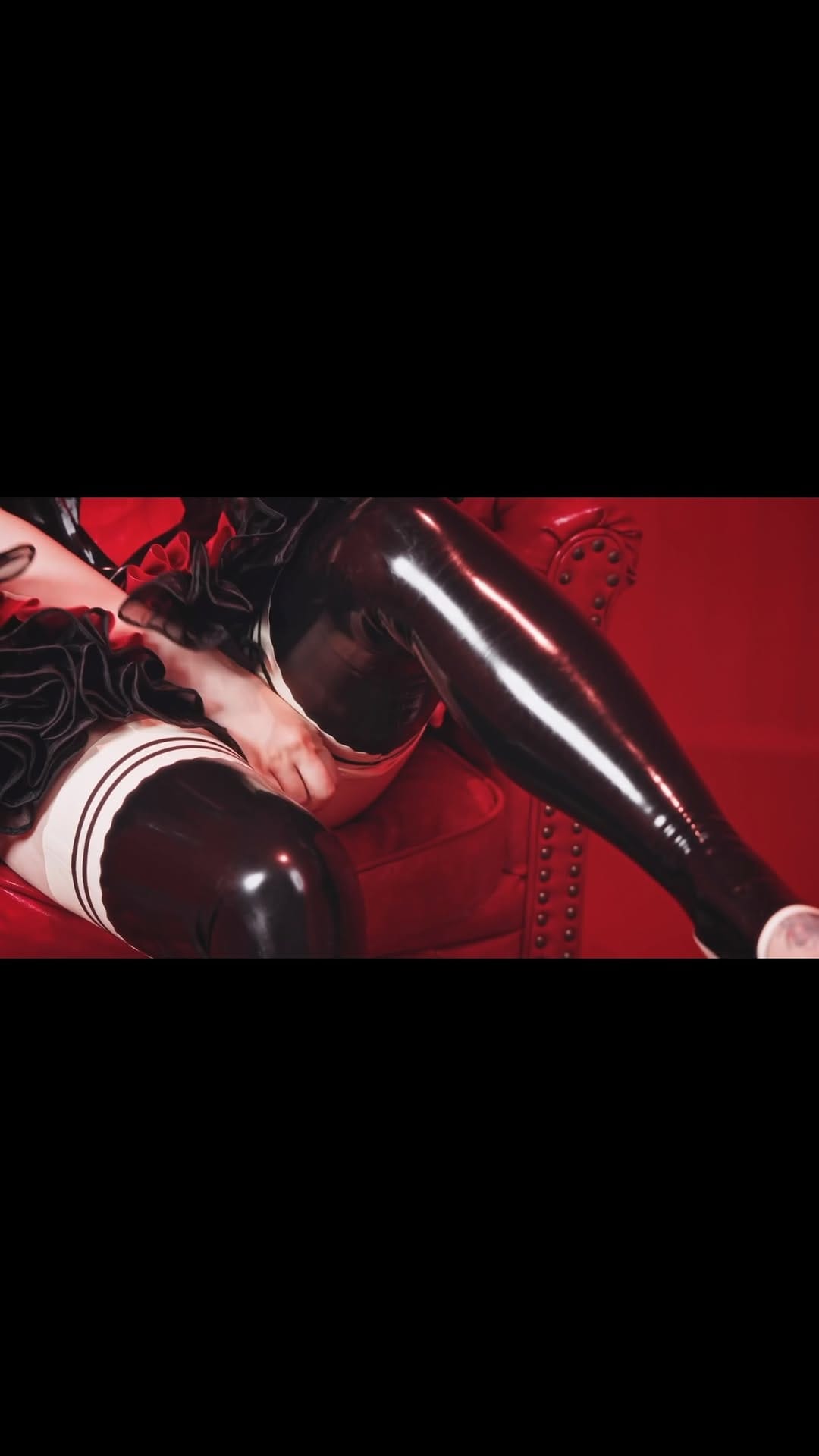 Post 4 by akaneko🦇ゴスロリラバー on Instagram (video)