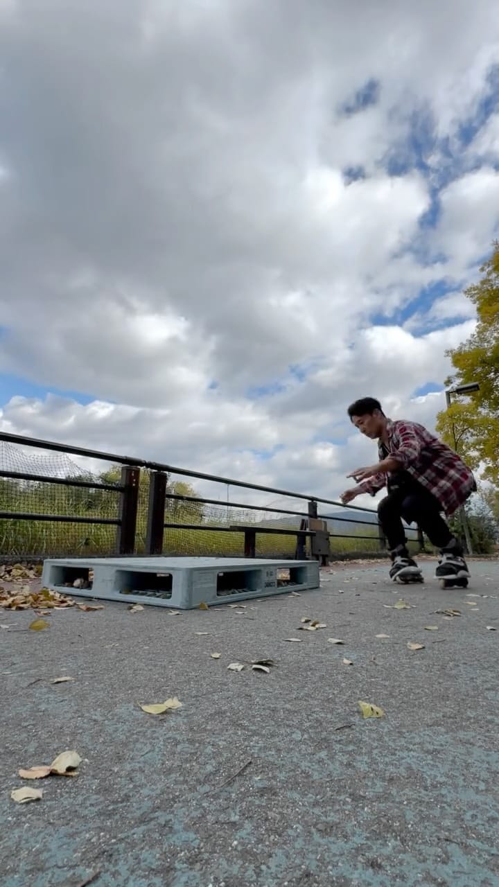 Post 3 by Yasutaka Asakura on Instagram (video)