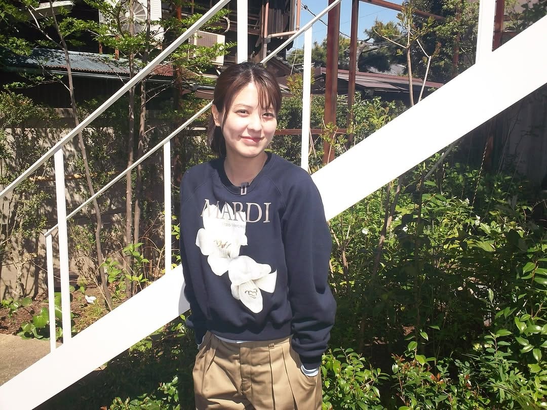 Post 9 by 藤井 美菜 / 후지이 미나 on Instagram (carousel)