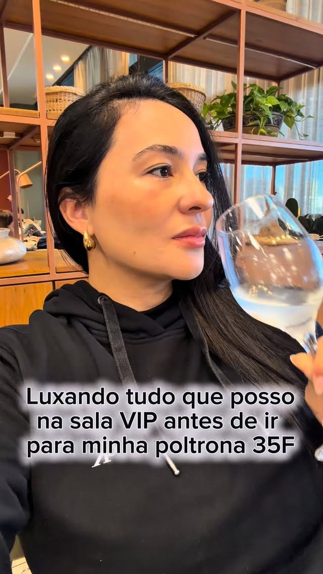 Post 5 by Giu Tokunaga on Instagram (video)