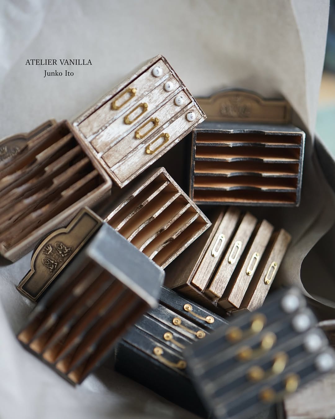 Post 9 by JUNKO / Atelier Vanilla on Instagram (carousel)