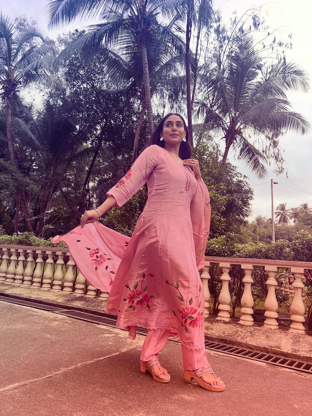 Post 5 by Nilam Panchal 🧿 2 on Instagram (carousel)