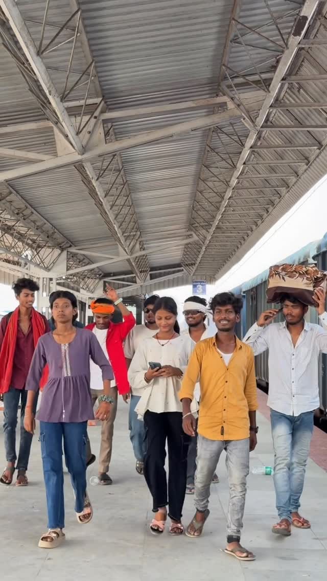 Post 7 by subhash kumr on Instagram (video)
