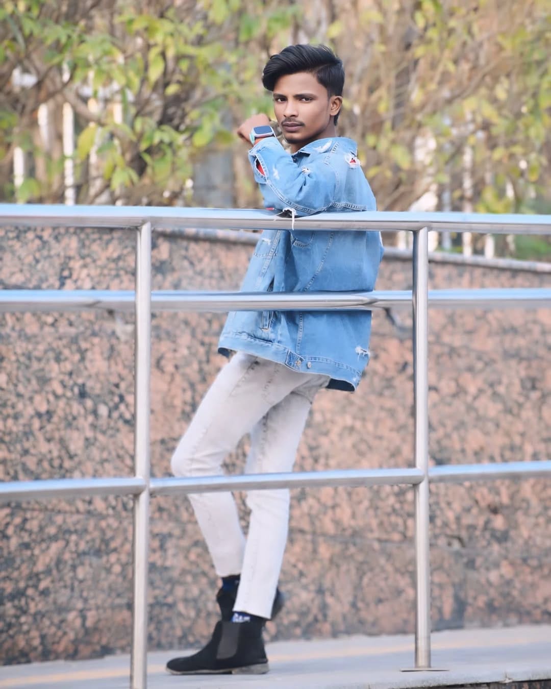 Post 9 by subhash kumr on Instagram (carousel)