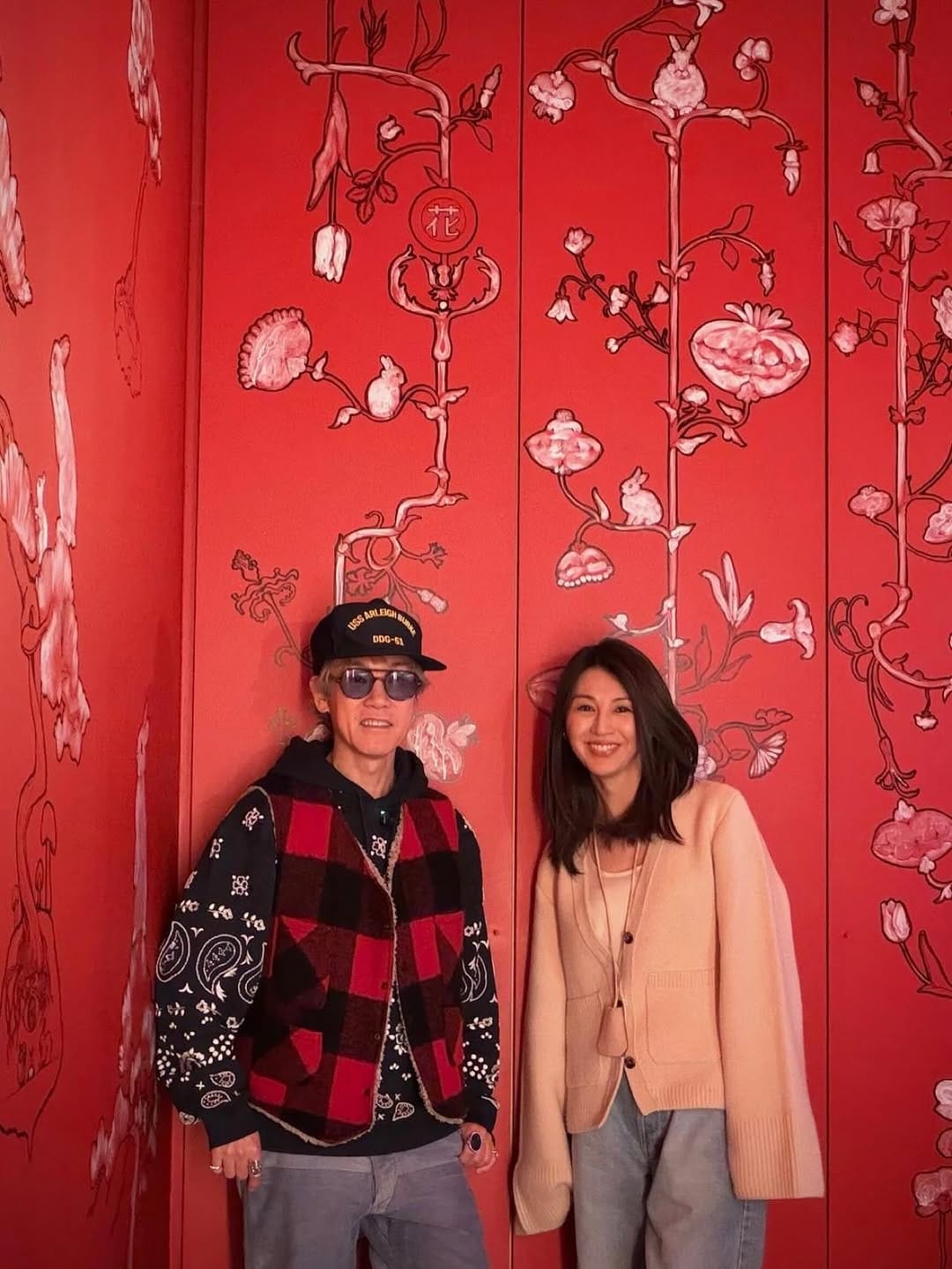 Post 10 by 雨宮塔子 on Instagram (carousel)