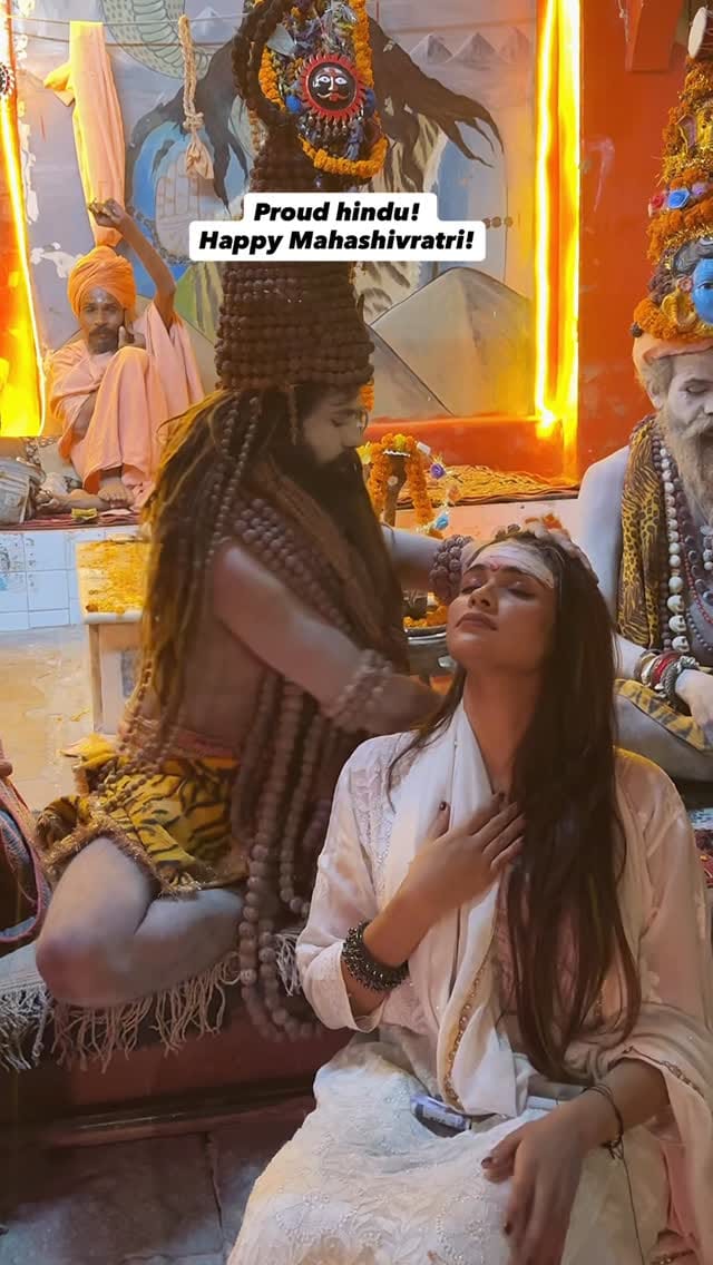 Post 6 by Charvi Saraf on Instagram (video)
