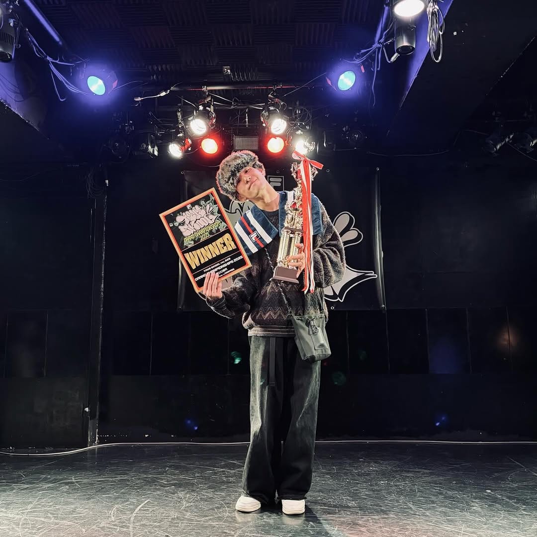 Post 9 by motomi 資生 on Instagram (carousel)