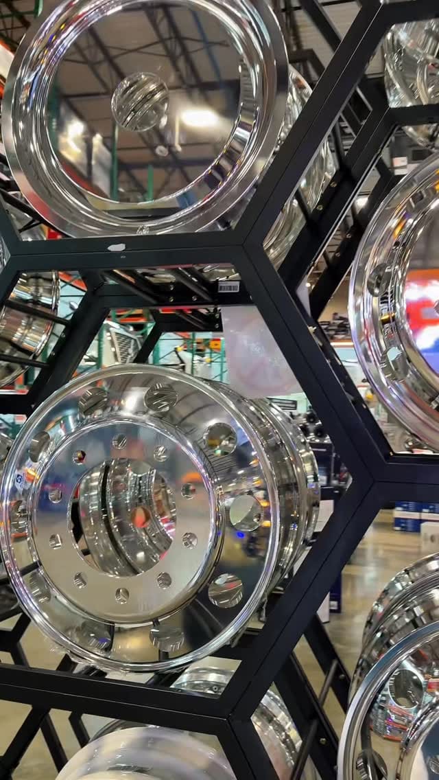 Post 8 by Miami Star Truck Parts LLC on Instagram (video)