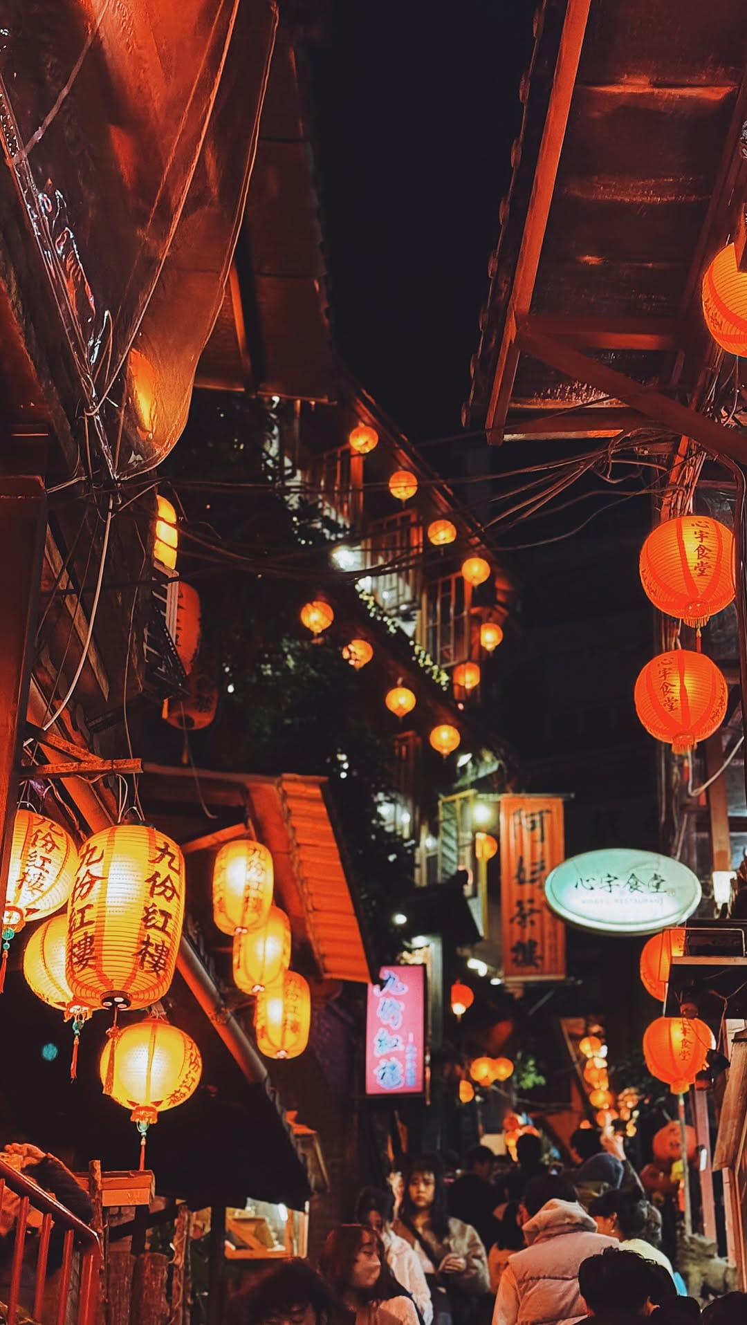 Post 3 by Rie Sugita @ Designer on Instagram (video)