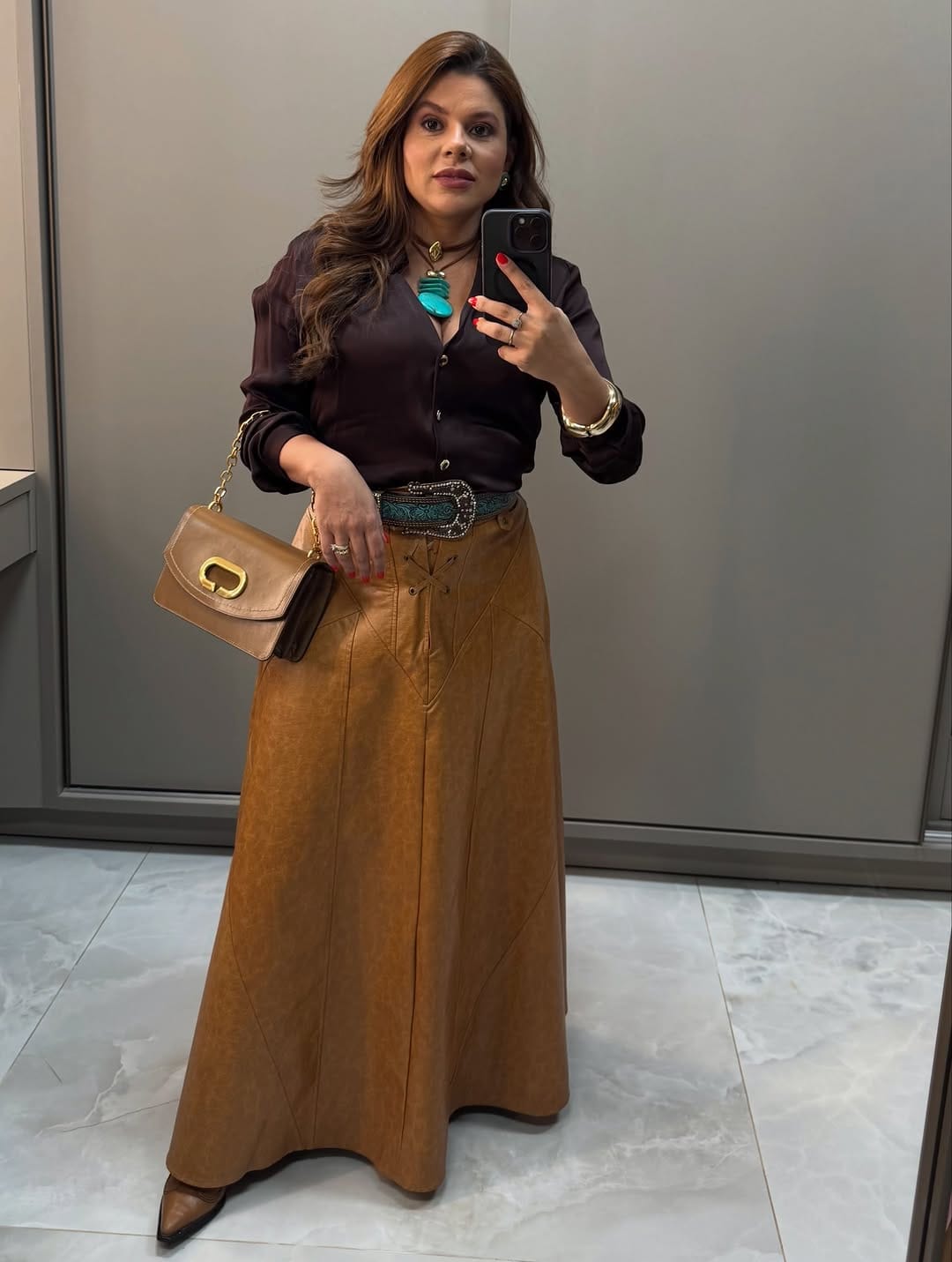 Post 6 by Camila Lopes on Instagram (image)