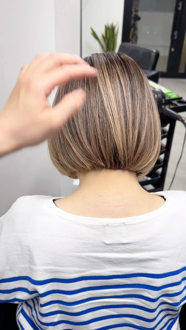 Post 3 by 黒木雅也 白髪ぼかし/ハイライト/バレイヤージュ/東京/荻窪 on Instagram (video)