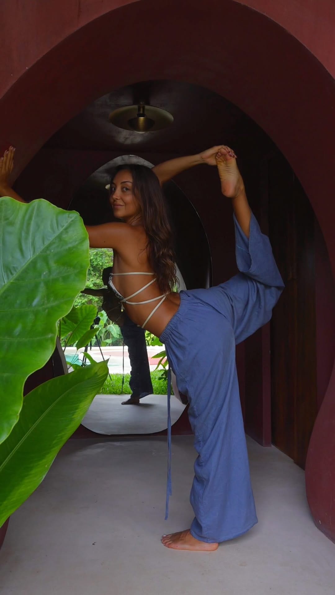 Post 5 by Alessia Neri 🌱 Yoga & Wellness Mentor on Instagram (video)