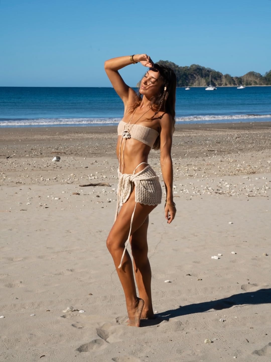 Post 6 by Alessia Neri 🌱 Yoga & Wellness Mentor on Instagram (carousel)