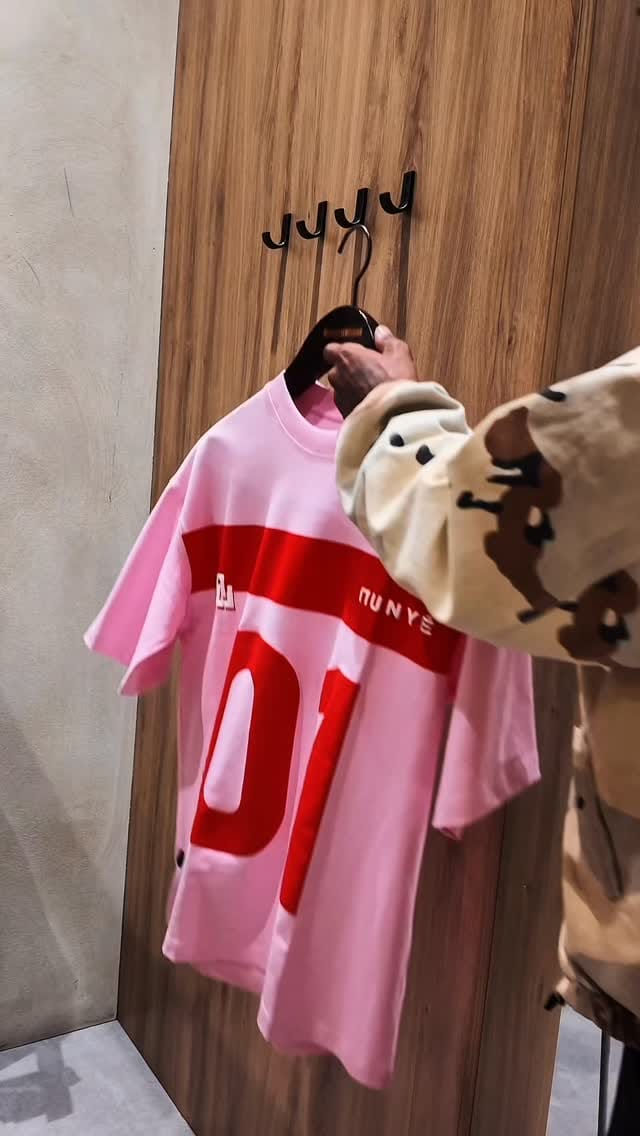 Post 5 by MUNIE&CO on Instagram (video)