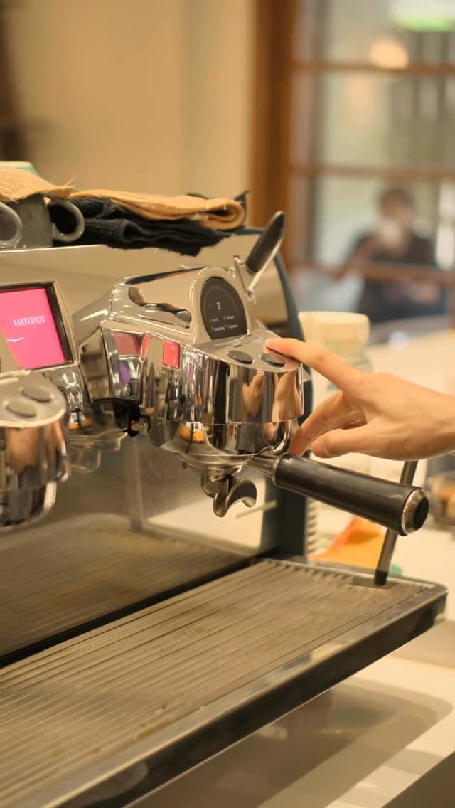 Post 5 by Ultra Coffee on Instagram (video)