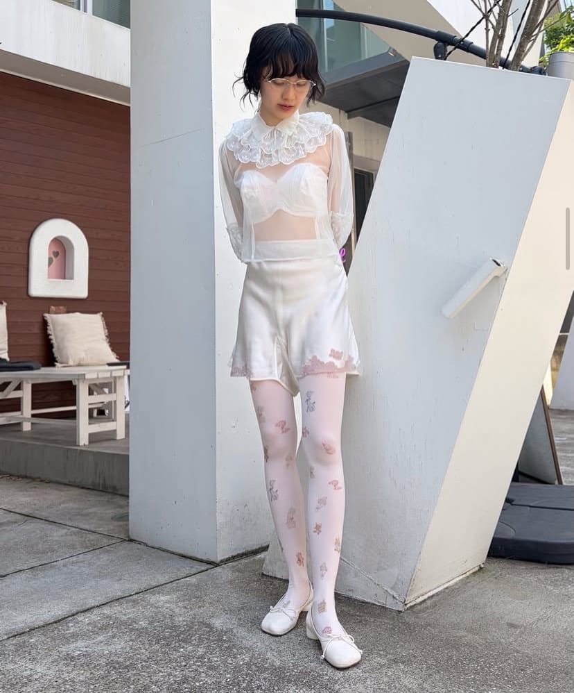 Post 5 by Nao Koyabu 나오 on Instagram (carousel)