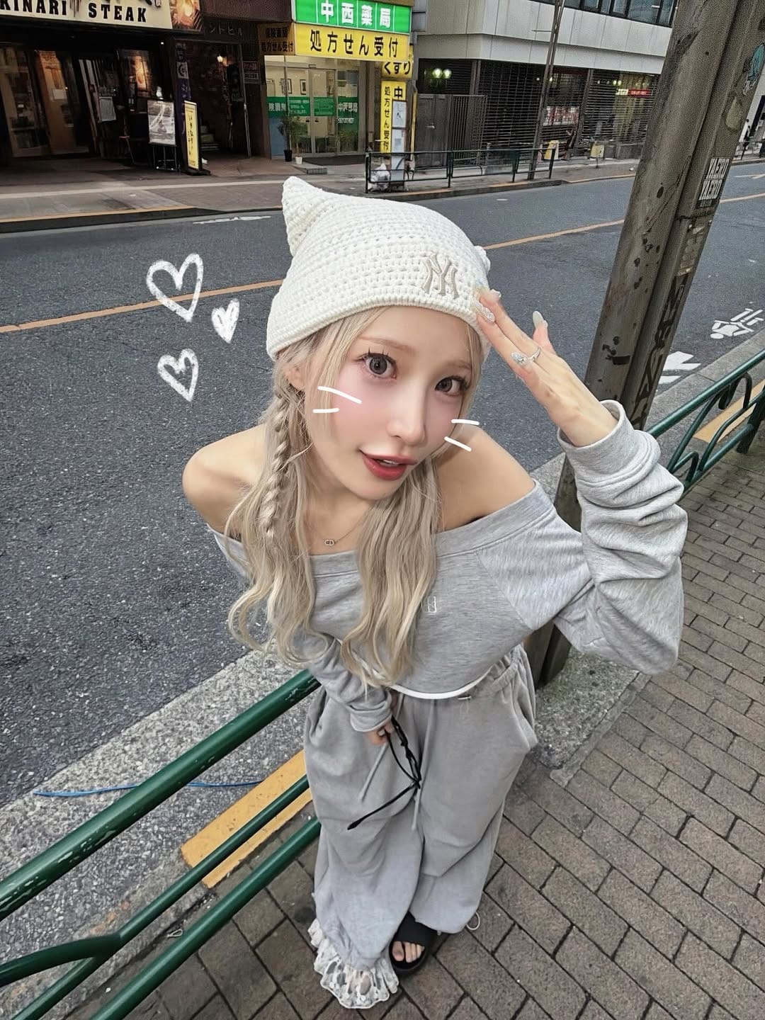 Post 1 by 東條ゆりあ on Instagram (carousel)
