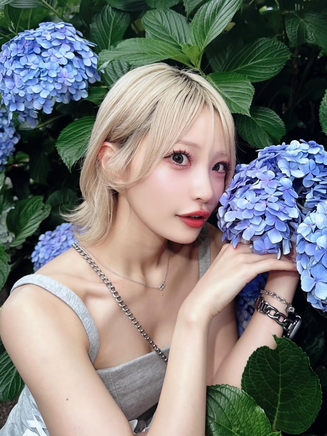 Post 8 by 東條ゆりあ on Instagram (carousel)
