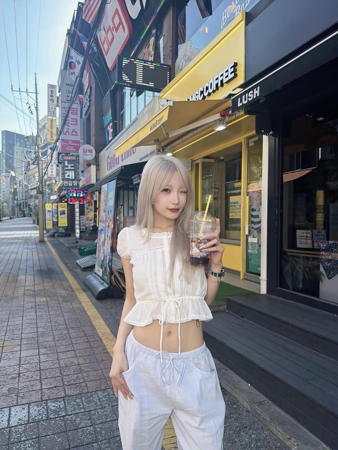 Post 4 by 東條ゆりあ on Instagram (carousel)
