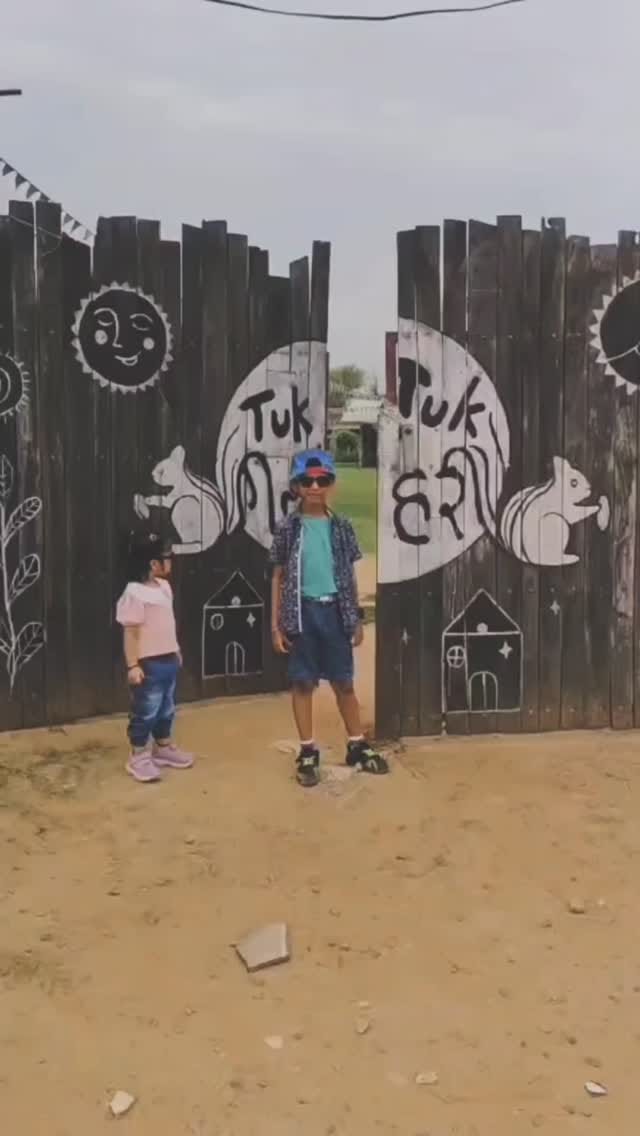 Post 7 by Tuk Tuk Gilhari on Instagram (video)