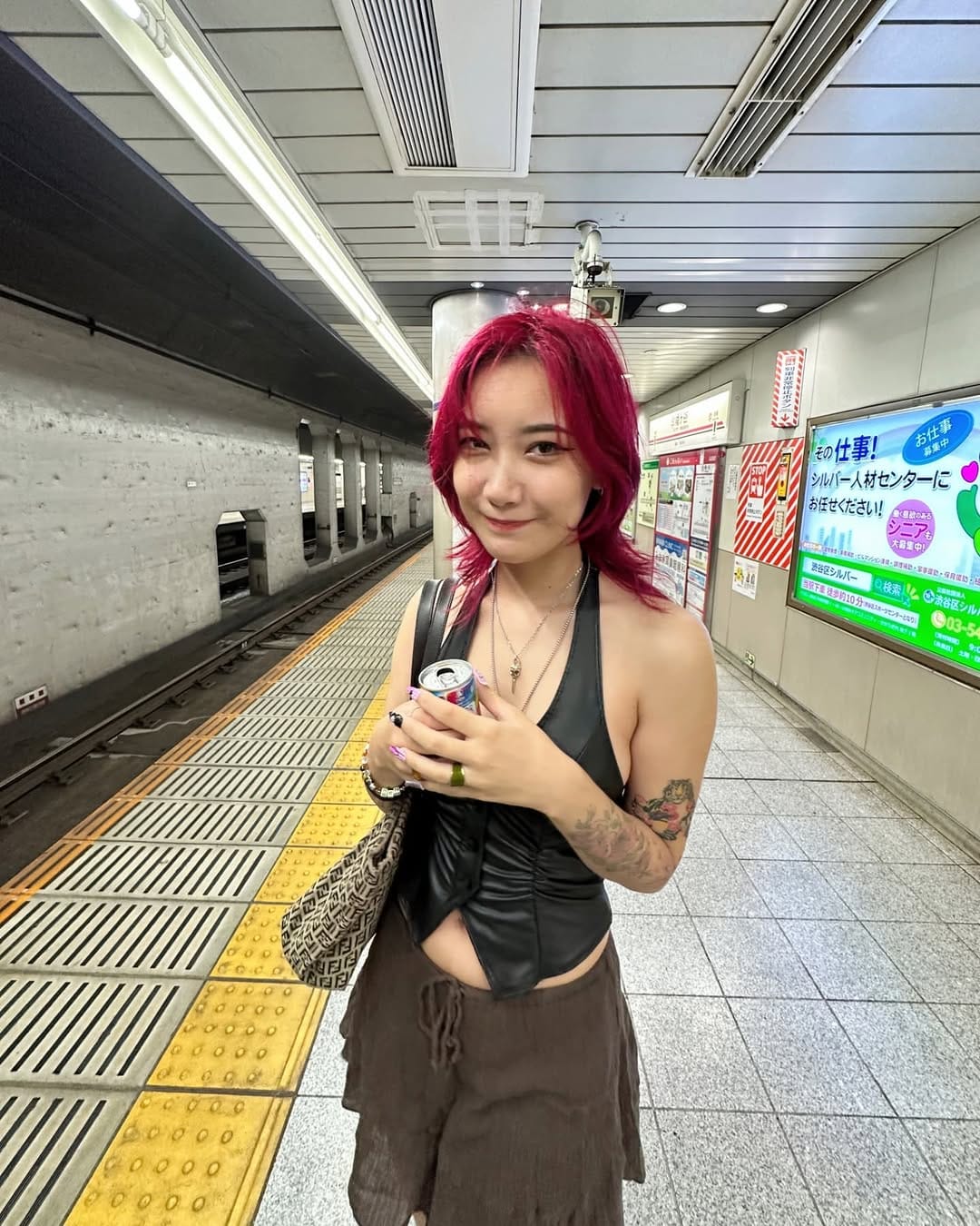 Post 8 by Nyao on Instagram (carousel)