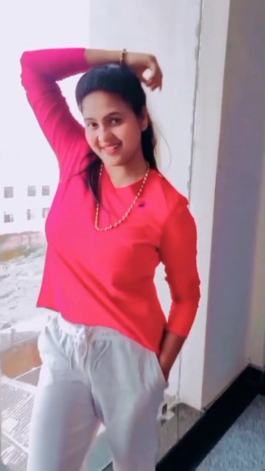 Post 3 by Chandni Singh on Instagram (video)