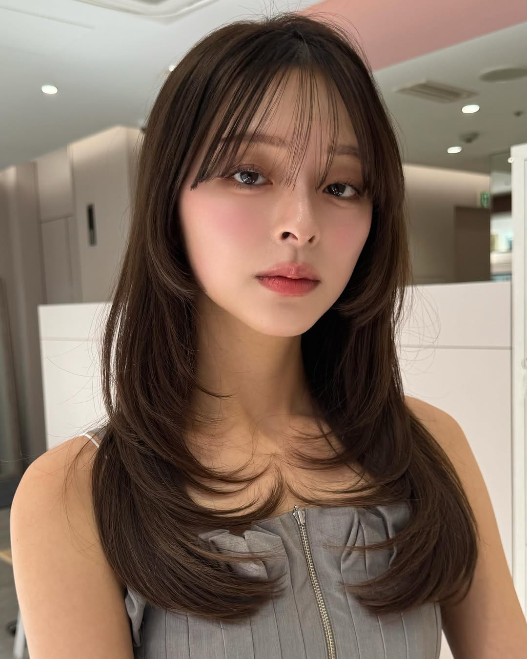 Post 9 by Ryusei Osada/銀座/レイヤーカット/2wayバング/メイク美容師💄 on Instagram (carousel)