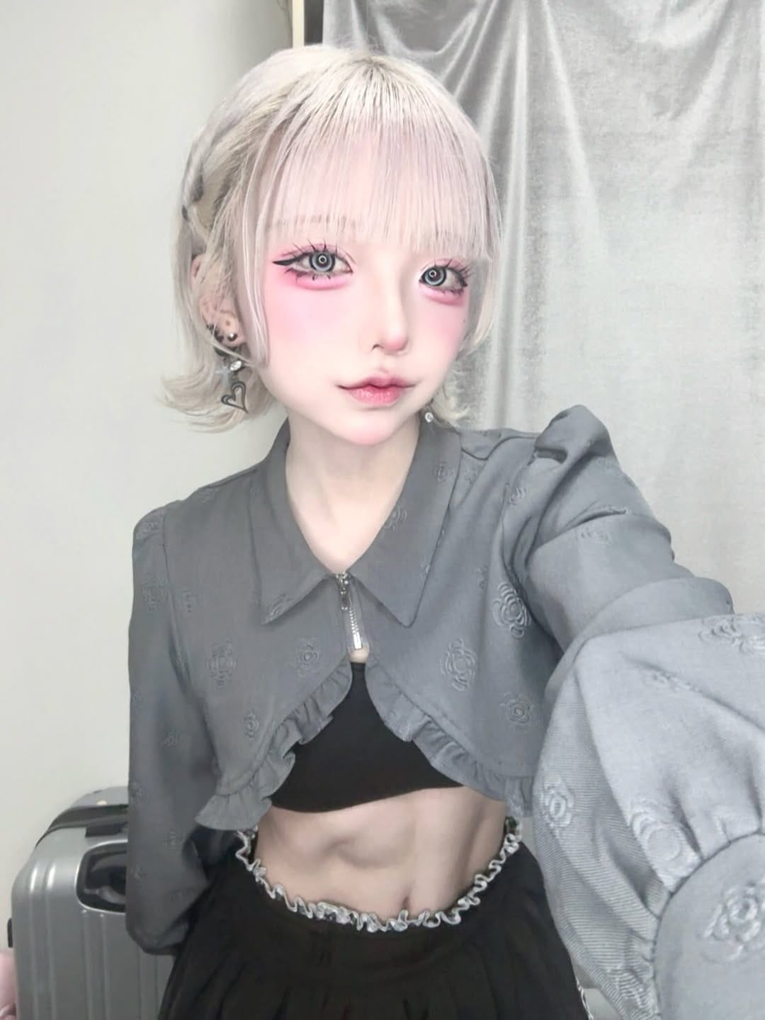 Post 4 by 星空あずき on Instagram (carousel)
