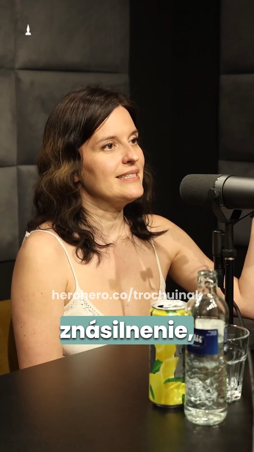 Post 6 by ADELA trochu inak on Instagram (video)