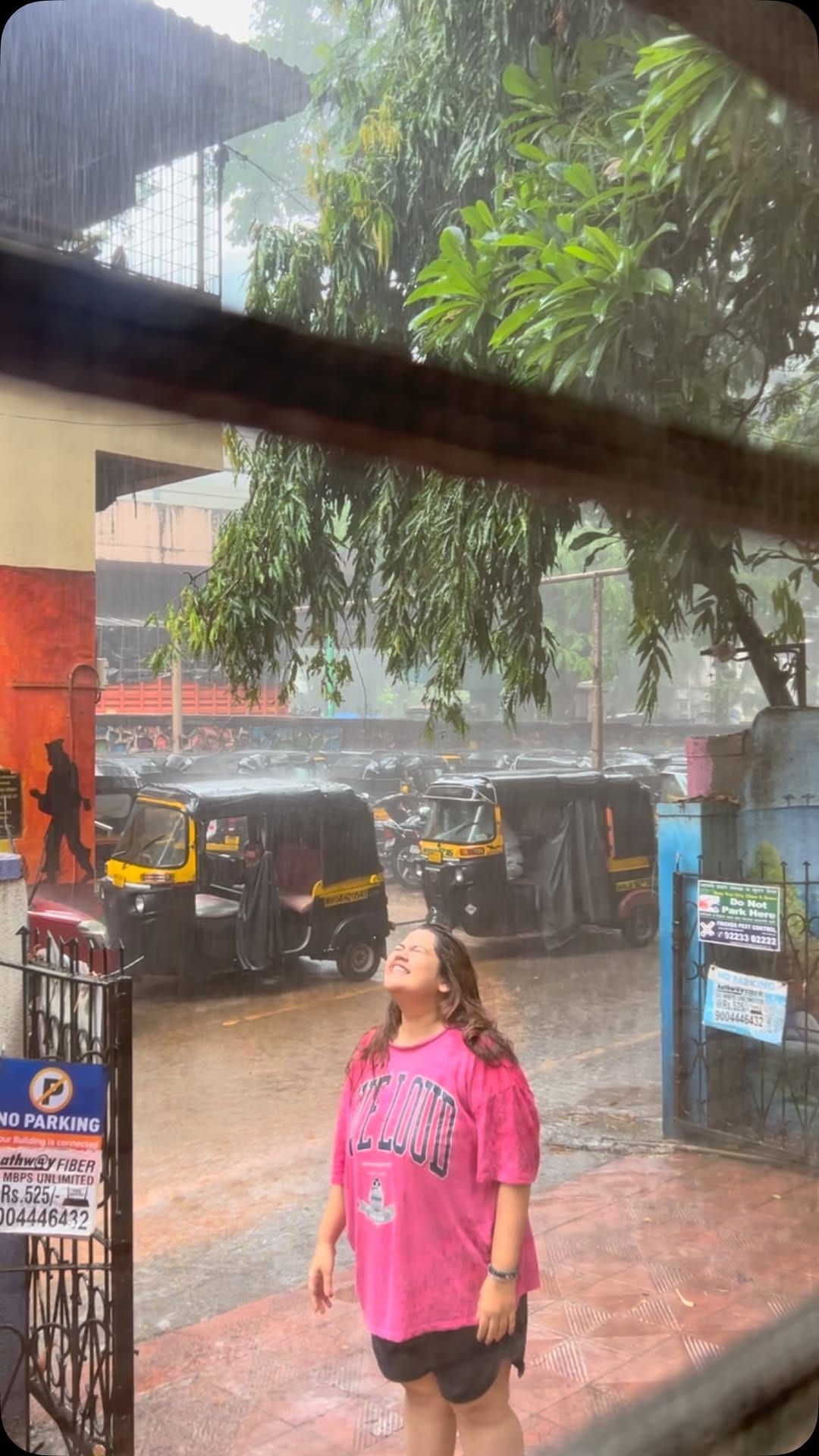 Post 2 by Akshaya Naik on Instagram (video)