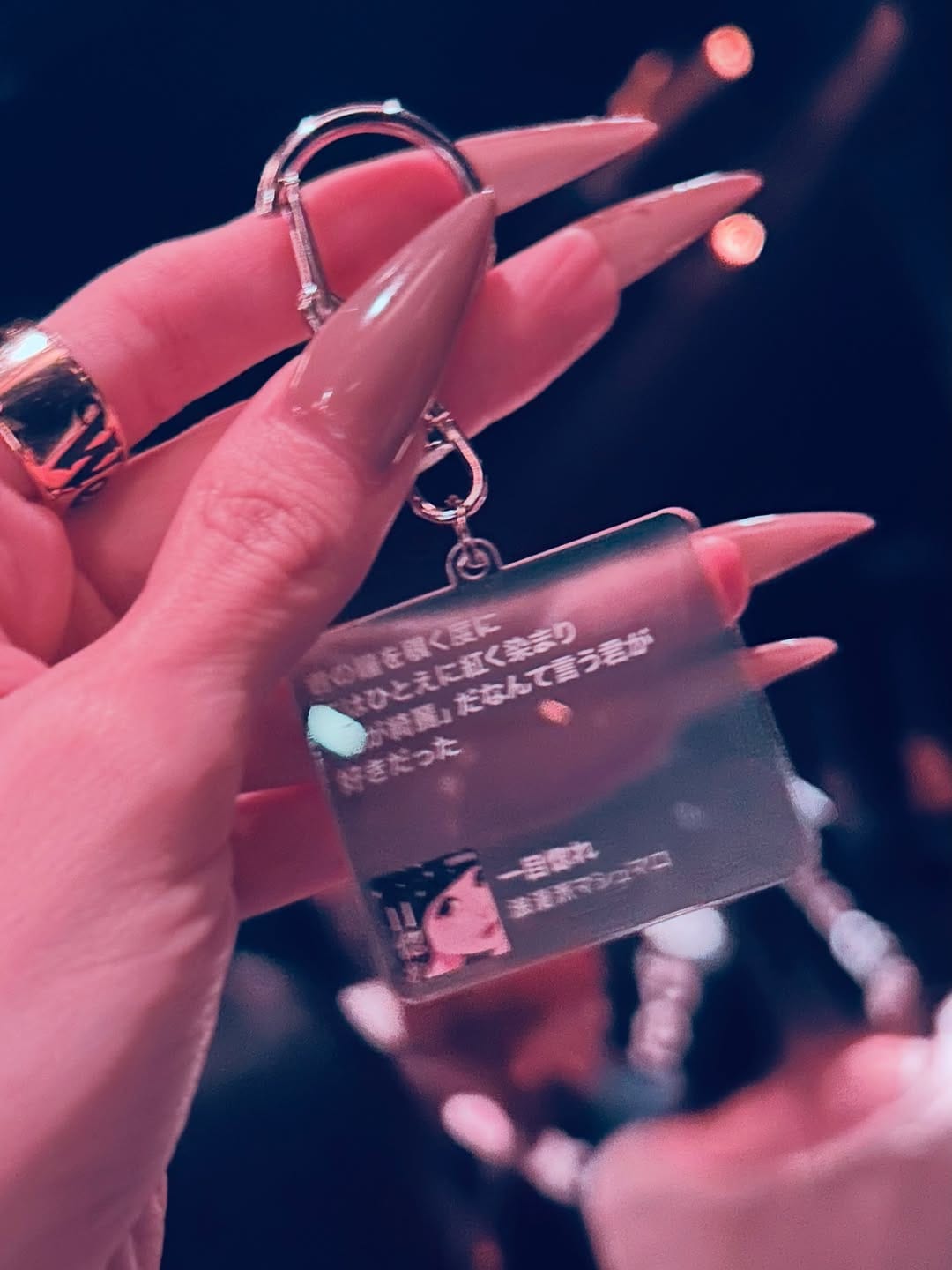 Post 6 by chikame on Instagram (carousel)