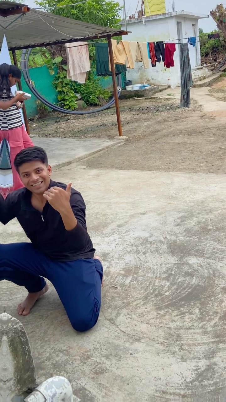 Post 2 by ARISH GOUR on Instagram (video)
