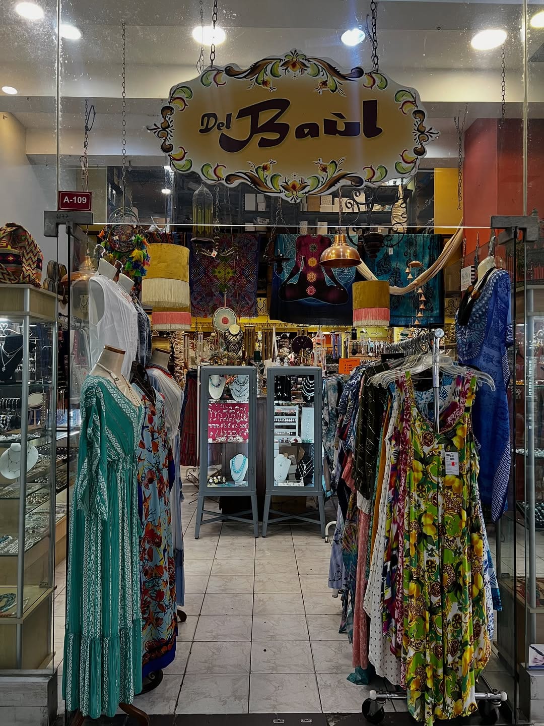 Post 2 by Tienda Del Baúl on Instagram (carousel)