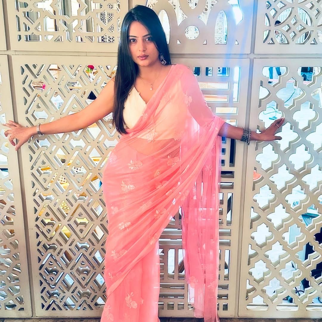 Post 8 by Ankita Sahu (Aniee) on Instagram (carousel)