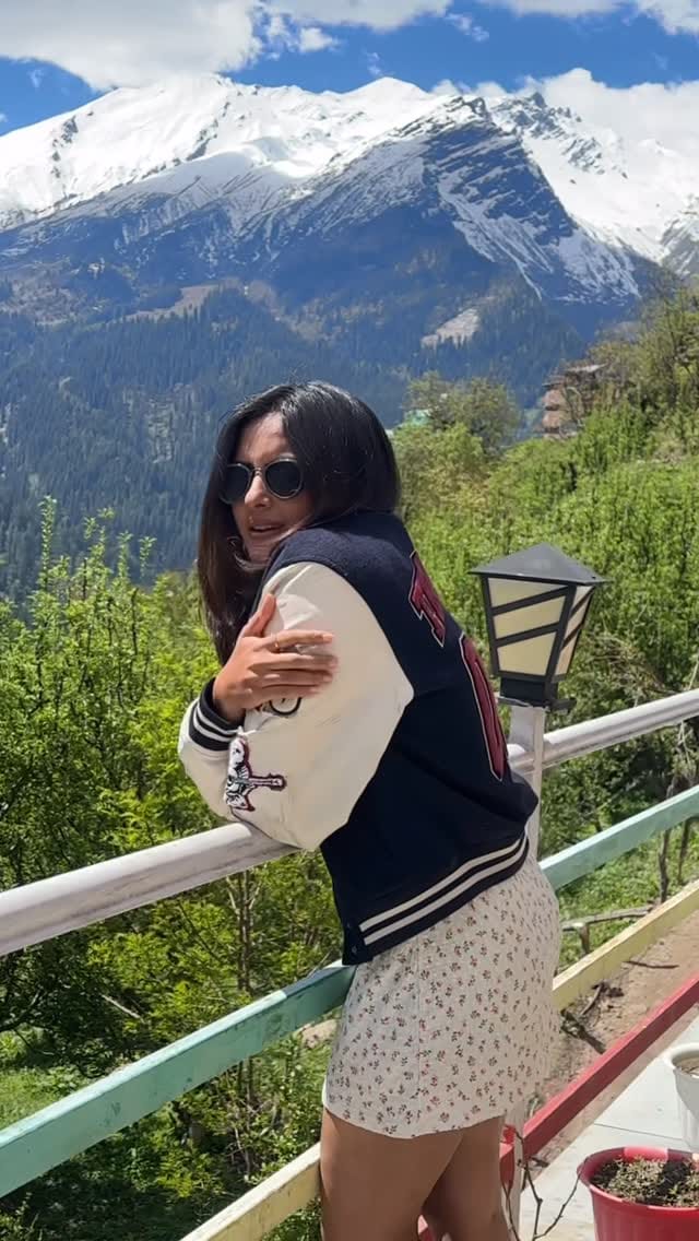 Post 5 by Ankita Sahu (Aniee) on Instagram (video)