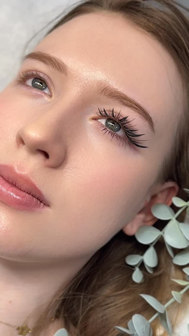 Post 8 by Mai Arai 🇯🇵International  Lash Educator 🌍 on Instagram (video)