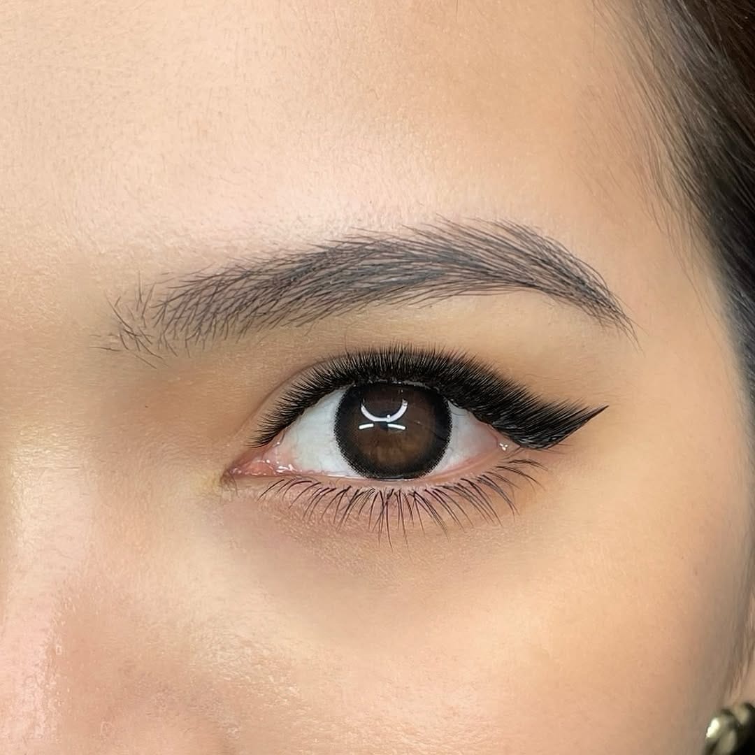 Post 10 by Mai Arai 🇯🇵International  Lash Educator 🌍 on Instagram (carousel)