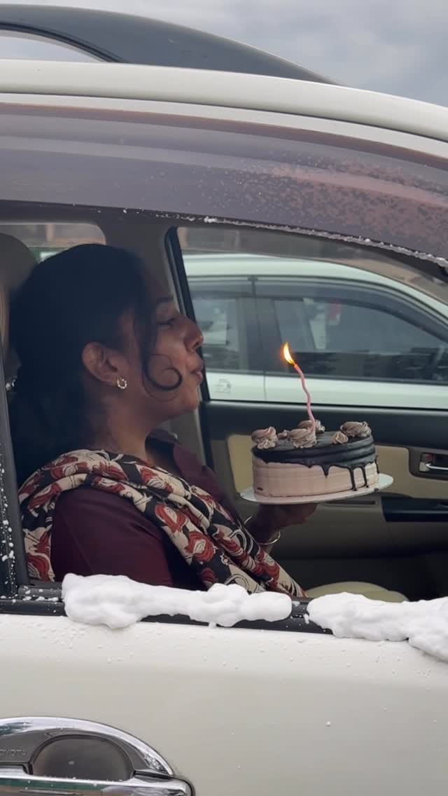Post 3 by 🦋𝓡𝓮𝓼𝓱𝓶𝓪🦋 on Instagram (video)