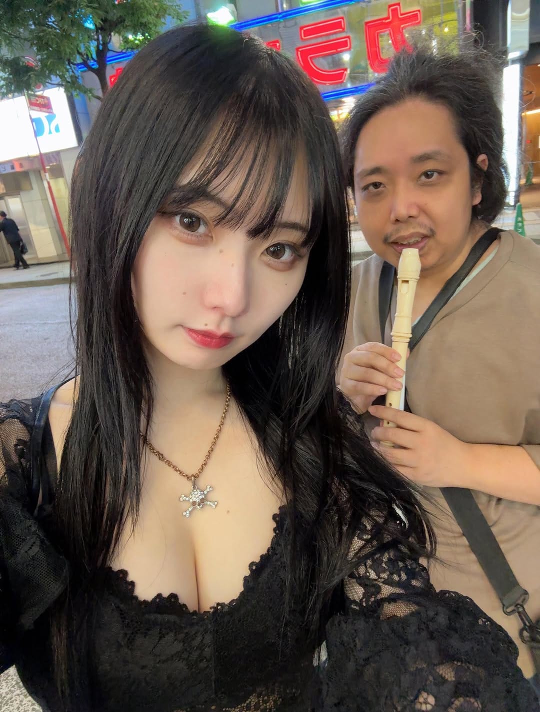 Post 4 by れいさま（唐仁原伶） on Instagram (carousel)