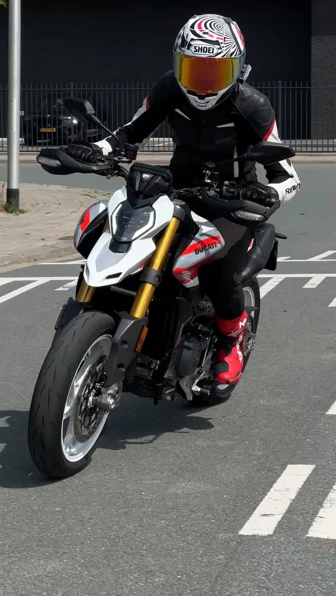 Post 10 by DUCATI AMSTERDAM on Instagram (video)