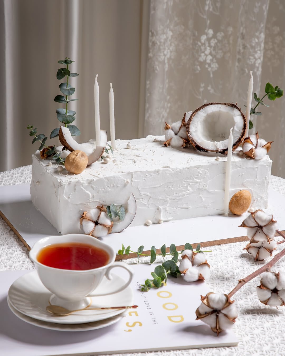Post 5 by Sarah Soltanizadeh | Cake Artist on Instagram (image)