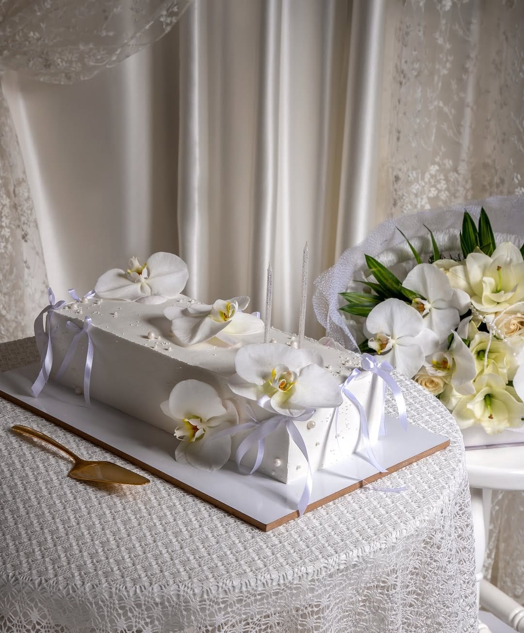 Post 9 by Sarah Soltanizadeh | Cake Artist on Instagram (image)