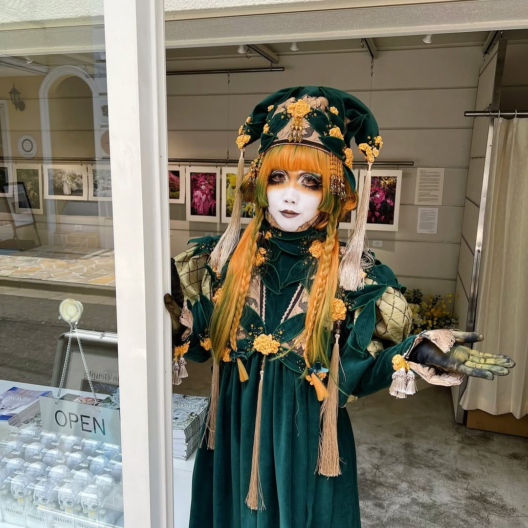Post 3 by 𝖒𝖎𝖓𝖔𝖗𝖎 on Instagram (carousel)