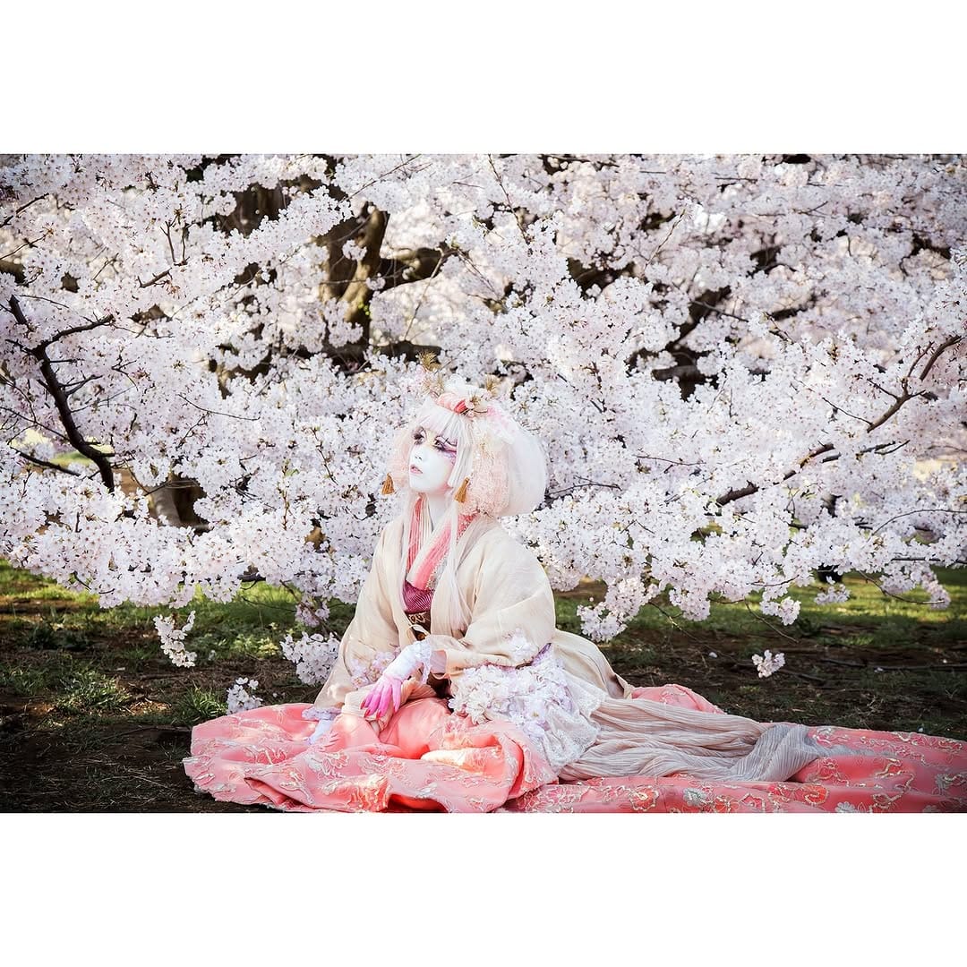 Post 10 by 𝖒𝖎𝖓𝖔𝖗𝖎 on Instagram (carousel)